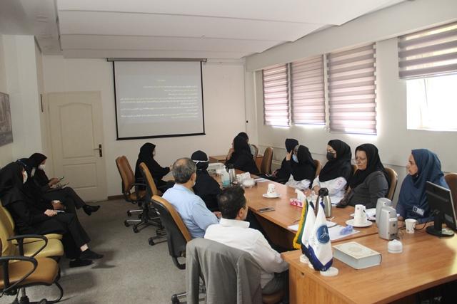 کمیته اقتصاد درمان بیمارستان شریعتی با حضور کارشناسان اداری مالی این بیمارستان برگزار شد 